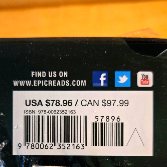 "The Divergent Series" Box Set - Picture 4 of 4